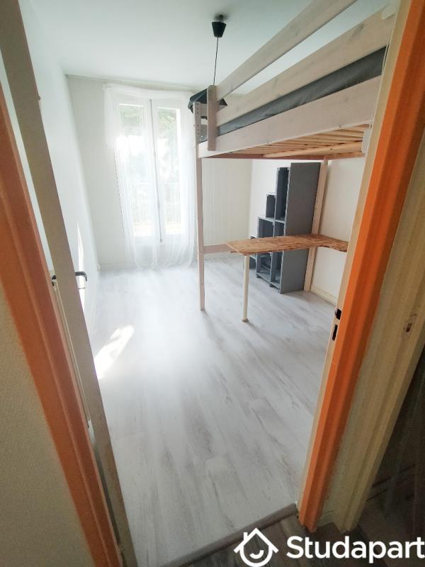 Chambre - 10 m² - 1 pièce