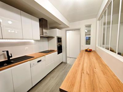 Appartement - 85 m² - 3 pièces