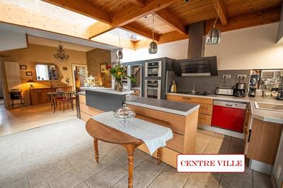 Maison - 145 m² - 7 pièces