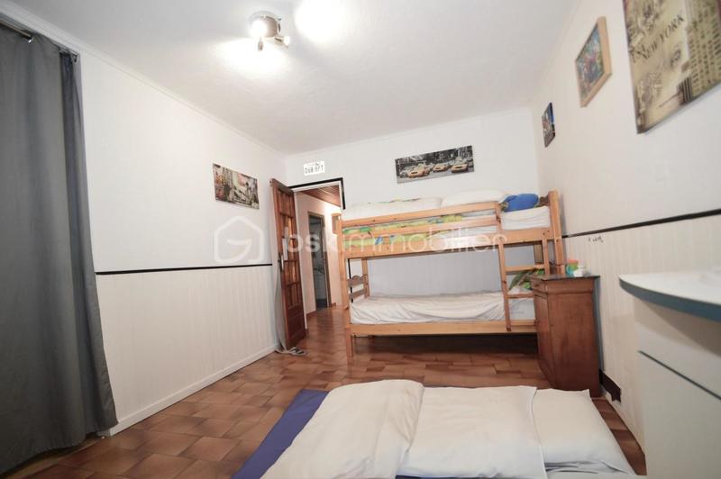 Villa - 180 m² - 7 pièces