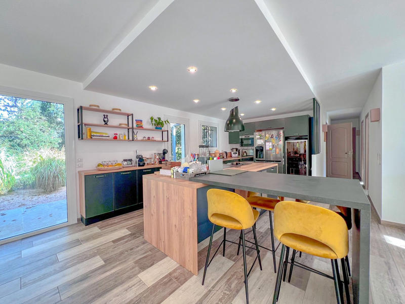 Maison - 185 m² - 5 pièces