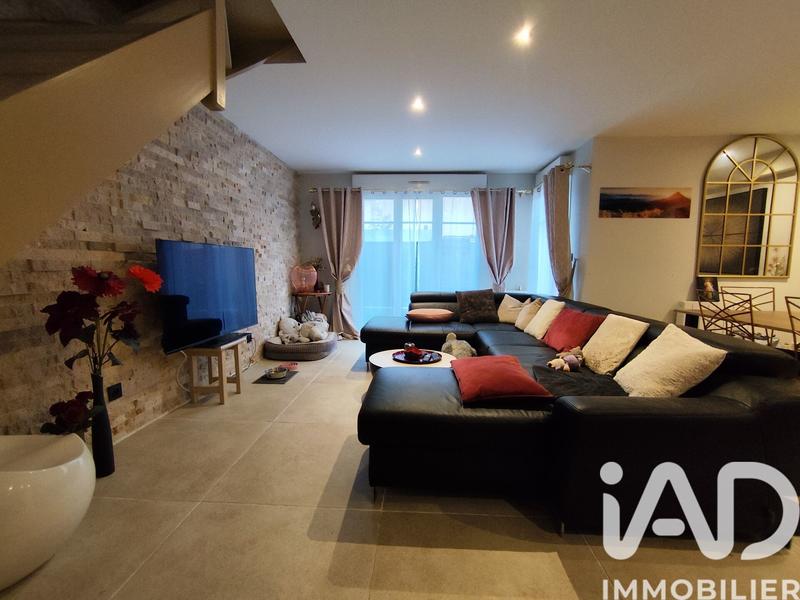 Maison - 90 m² - 5 pièces