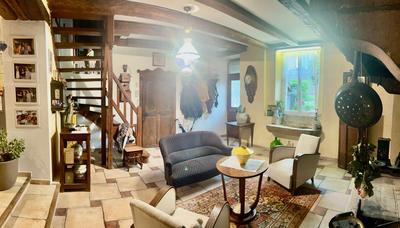 Maison ancienne - 320 m² - 10 pièces
