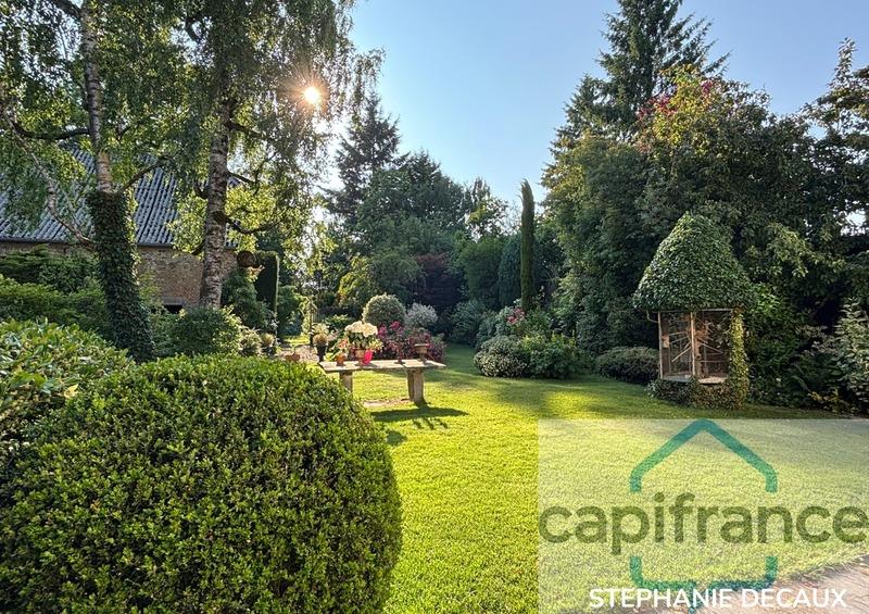 Maison - 315 m² - 13 pièces