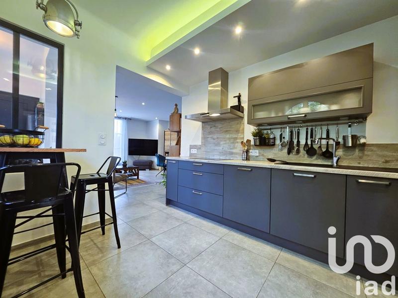 Maison - 122 m² - 6 pièces