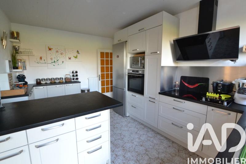 Maison - 200 m² - 9 pièces