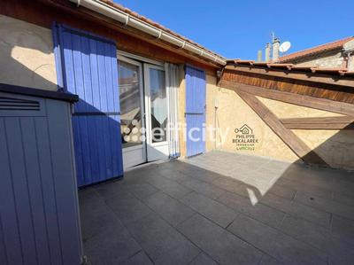 Appartement - 100 m² - 4 pièces