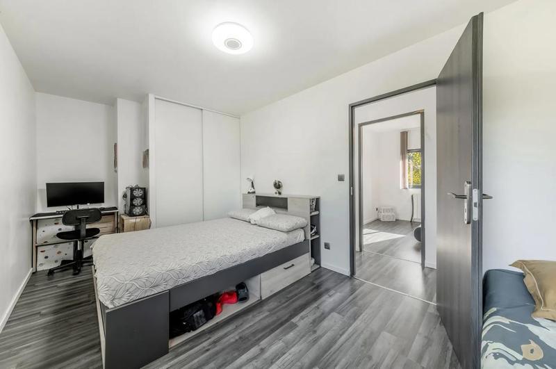 Maison - 190 m² - 10 pièces