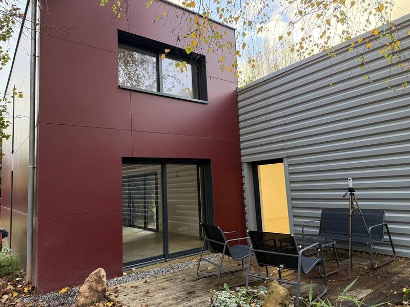 Bureau - 98 m² - 4 pièces