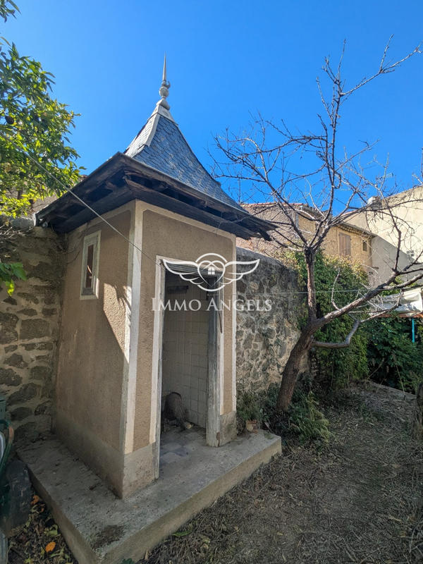 Maison ancienne - 259 m² - 10 pièces