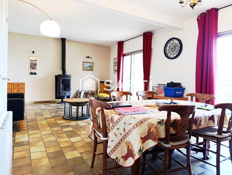 Maison - 195 m² - 10 pièces