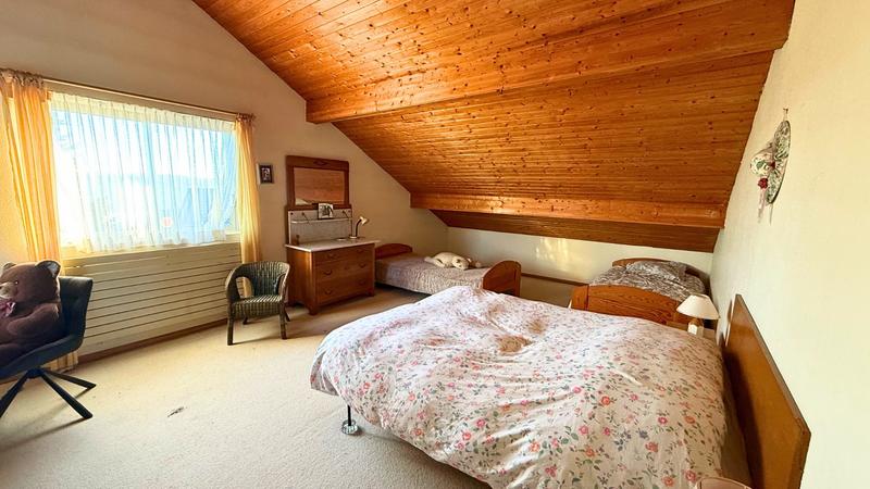 Maison - 225 m² - 8 pièces