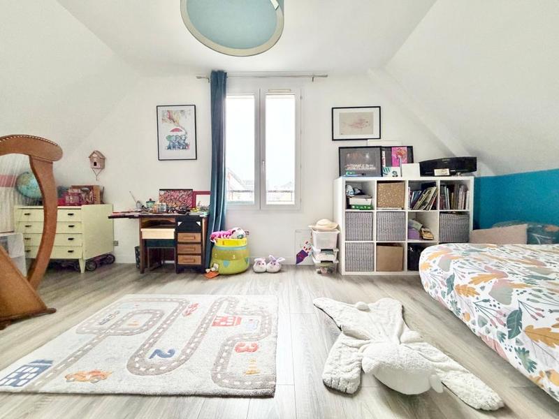 Maison - 98 m² - 5 pièces