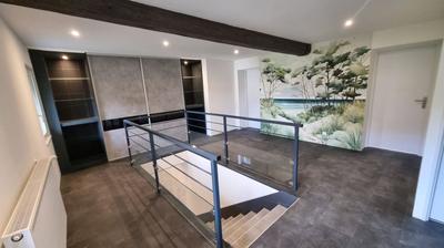 Maison - 231 m² - 9 pièces