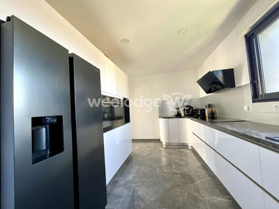 Villa - 260 m² - 9 pièces