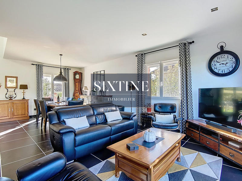 Villa - 149 m² - 8 pièces