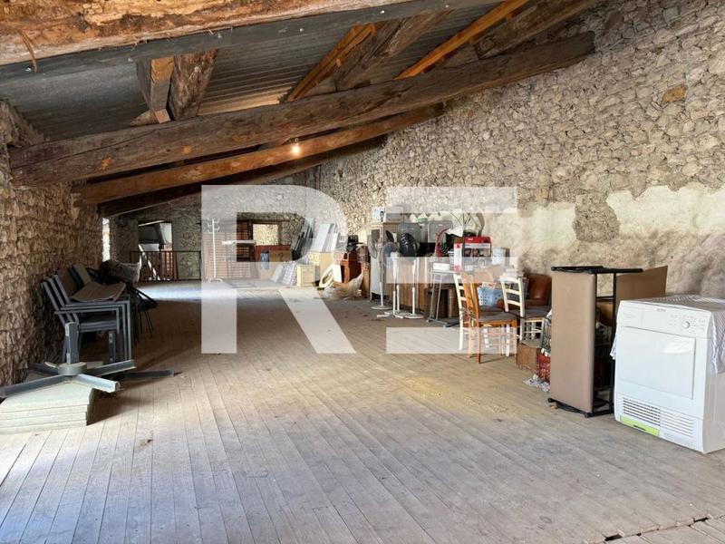 Remise - 140 m² - 4 pièces