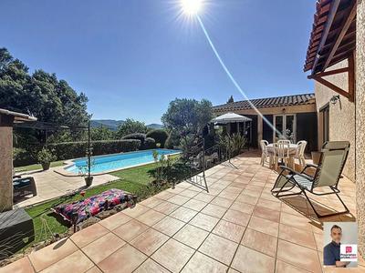 Maison - 145 m² - 5 pièces