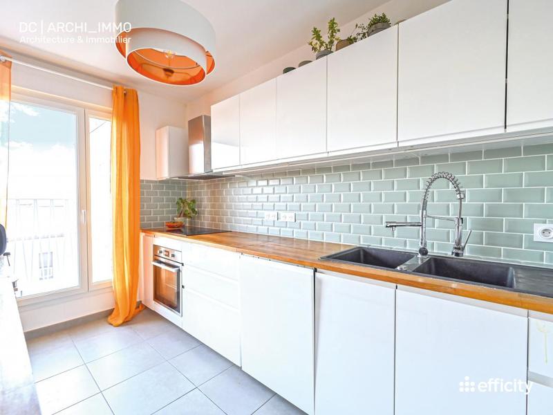 Appartement - 100 m² - 4 pièces