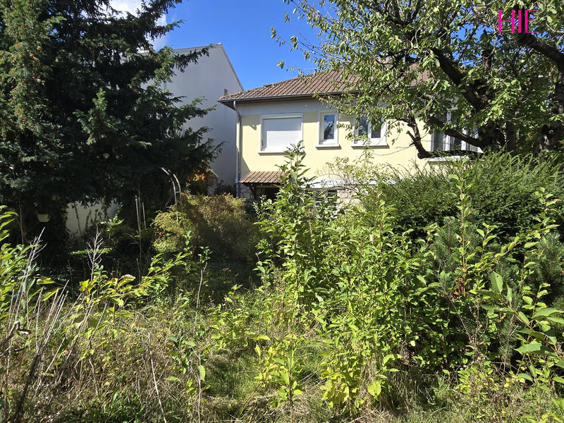 Maison traditionnelle - 85 m² - 3 pièces