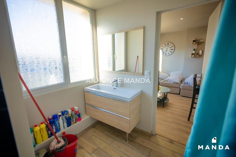 Chambre - 10 m² - 5 pièces