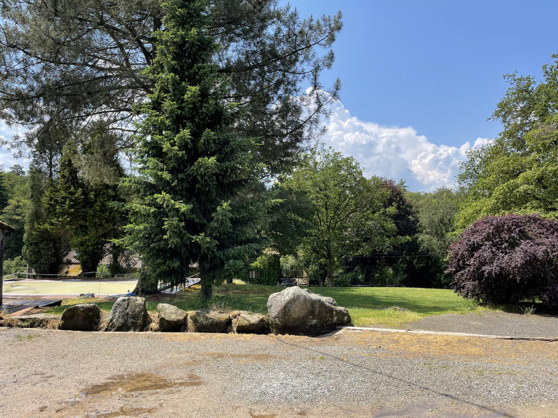 Propriété - 530 m² - 25 pièces