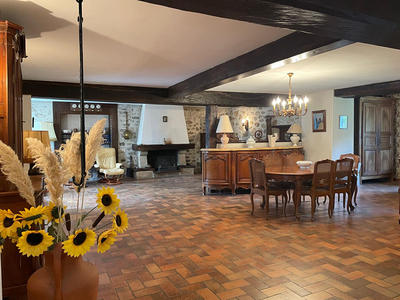 Maison - 223 m² - 6 pièces