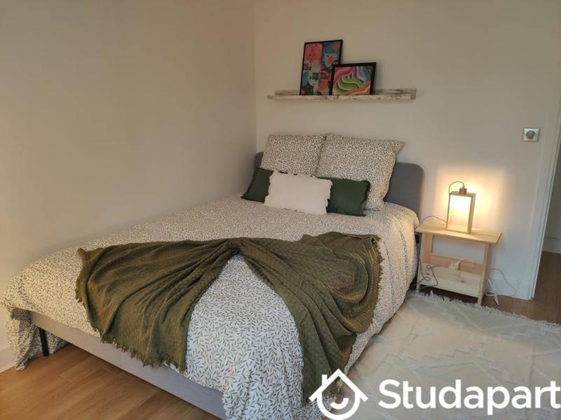 Chambre - 12 m² - 1 pièce