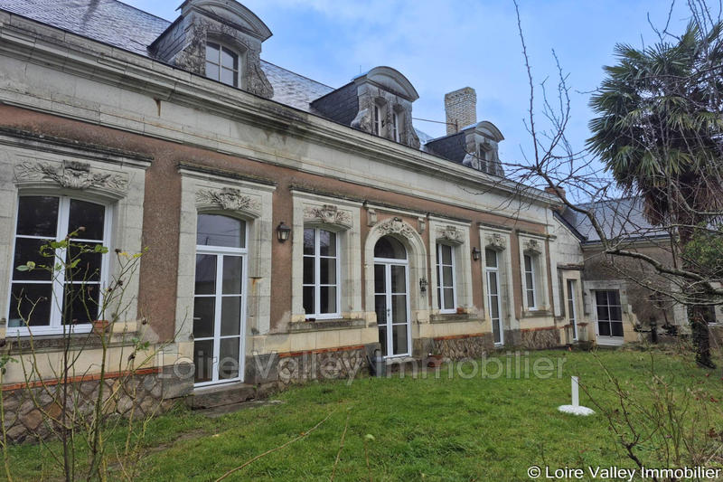 Maison - 211 m² - 6 pièces