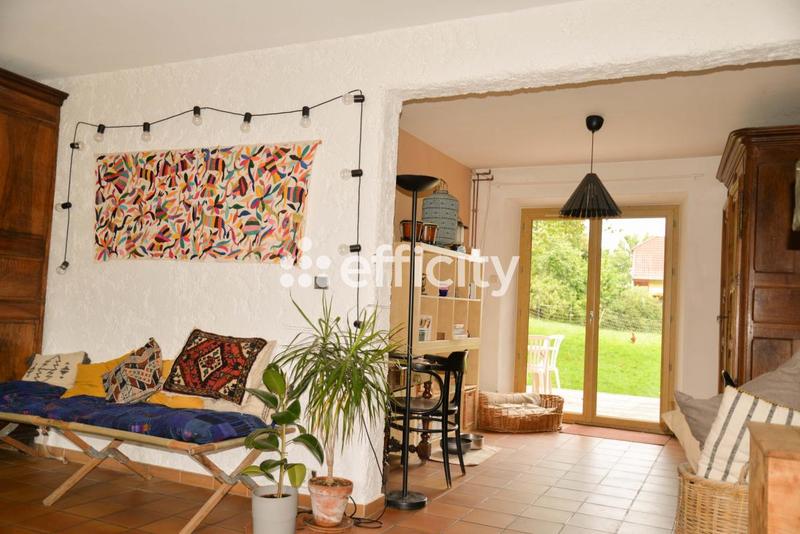 Maison - 234 m² - 7 pièces