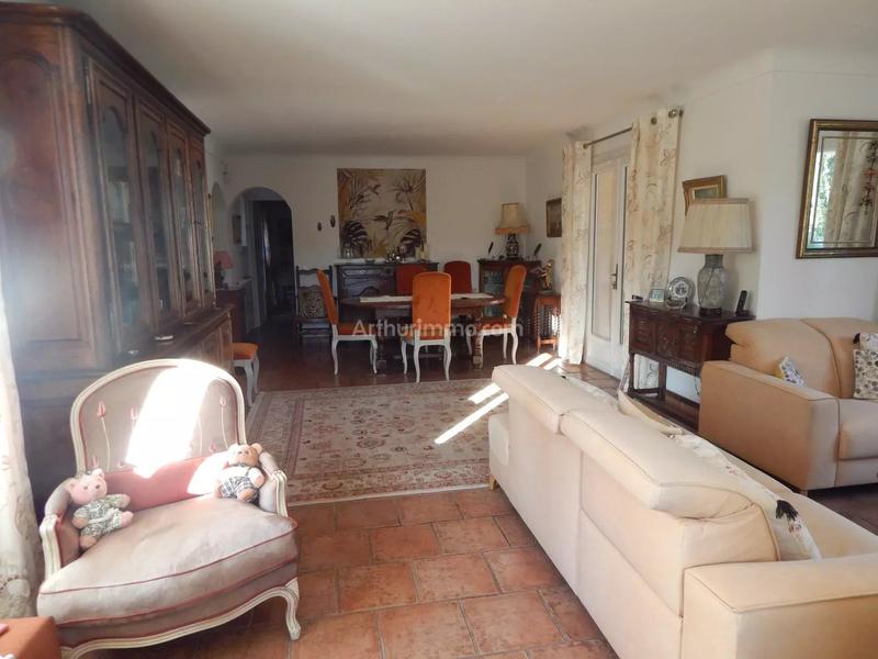 Maison - 315 m² - 11 pièces