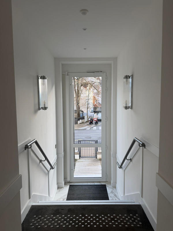 Appartement - 87 m² - 2 pièces