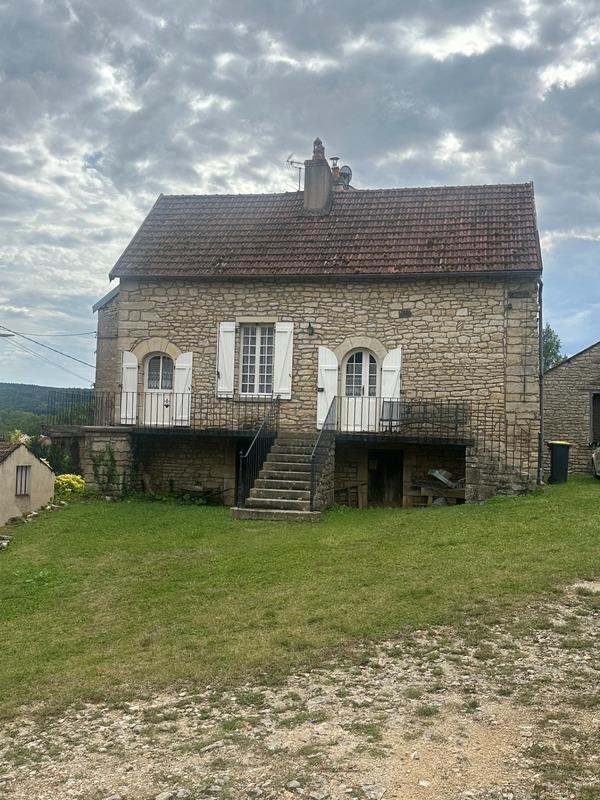 Maison - 218 m² - 8 pièces