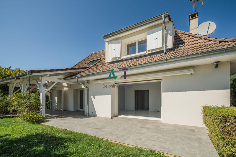 Maison - 155 m² - 6 pièces