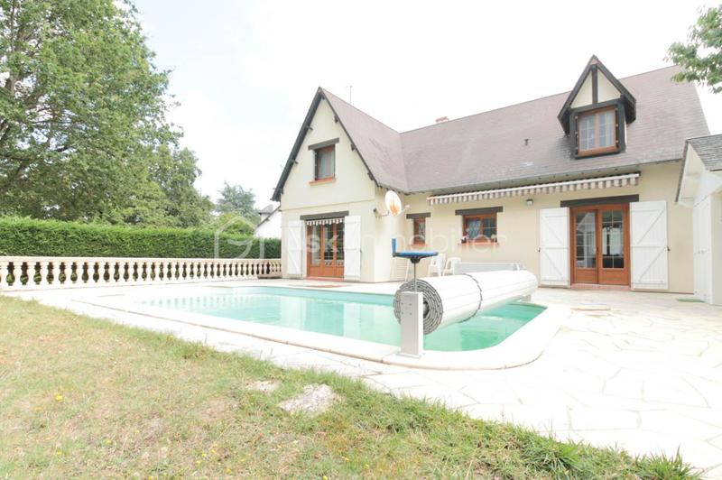 Maison - 140 m² - 5 pièces