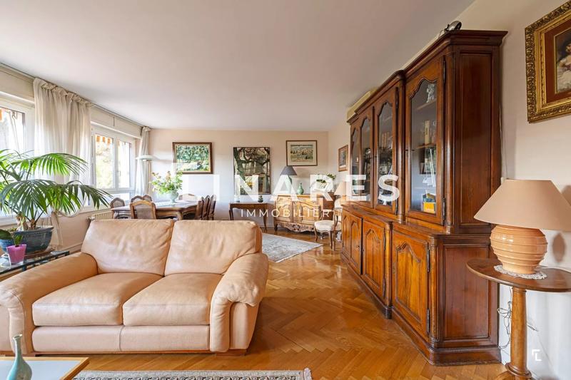 Appartement - 120 m² - 5 pièces