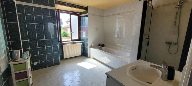 Maison - 201 m² - 7 pièces