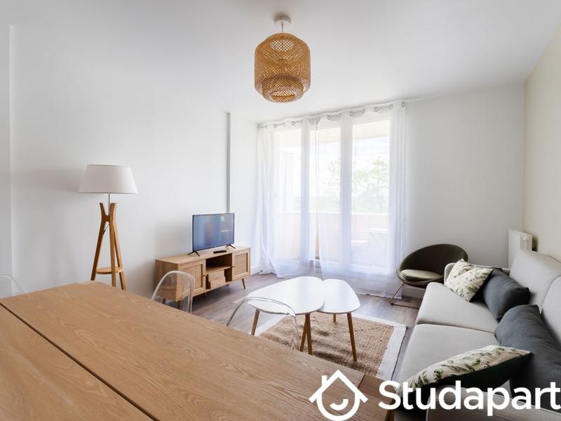 Chambre - 82 m² - 1 pièce