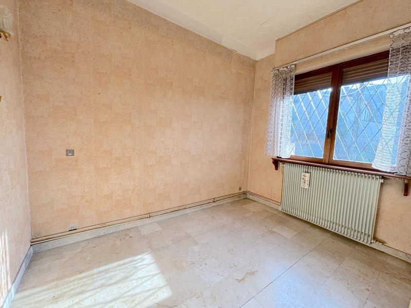 Appartement - 93 m² - 5 pièces