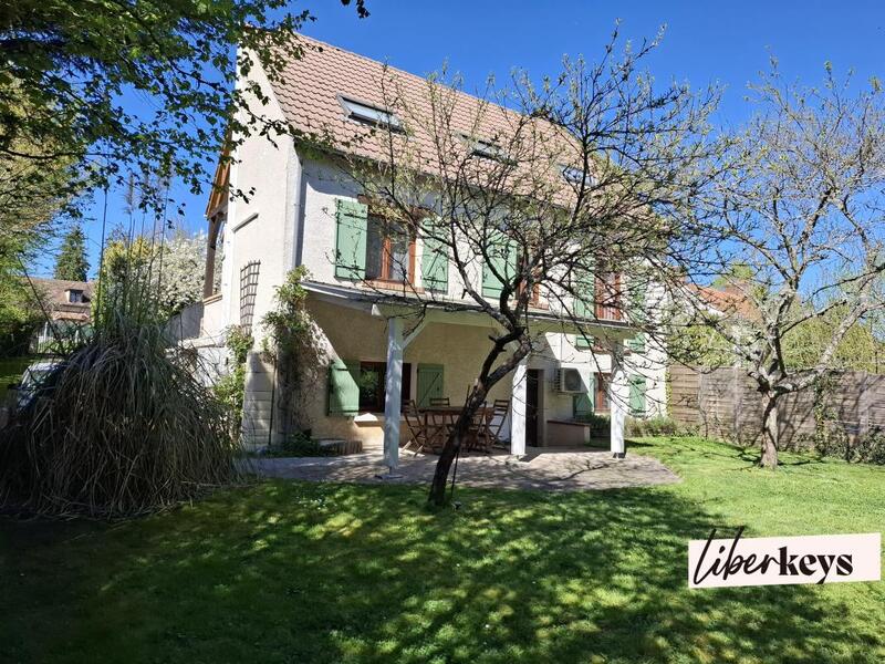 Maison - 136 m² - 6 pièces