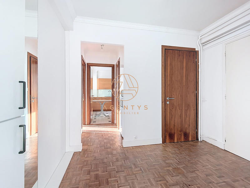 Appartement - 74 m² - 3 pièces