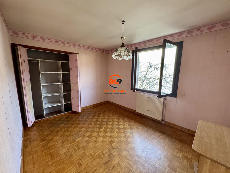 Maison - 214 m² - 7 pièces