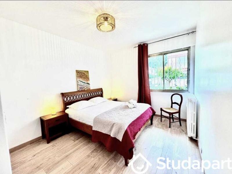 Chambre - 12 m² - 1 pièce