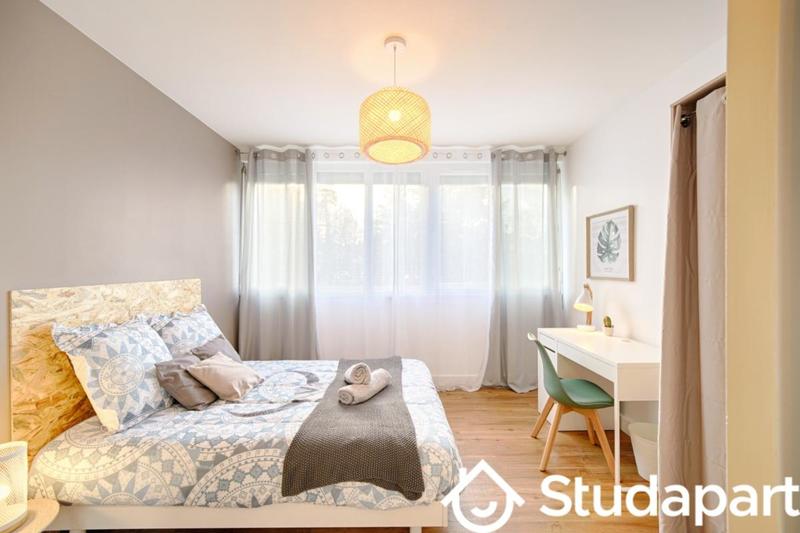 Chambre - 12 m² - 1 pièce