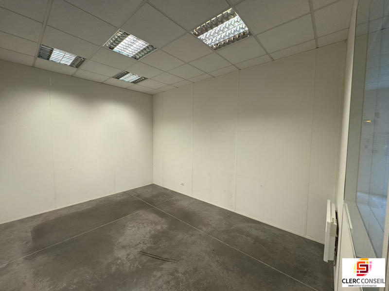 Local d'activités - 435 m²