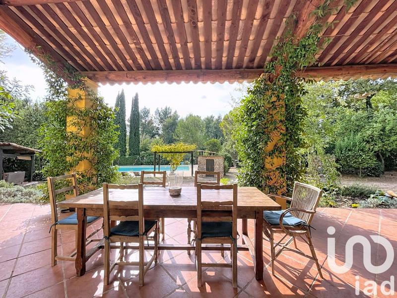 Maison - 198 m² - 7 pièces