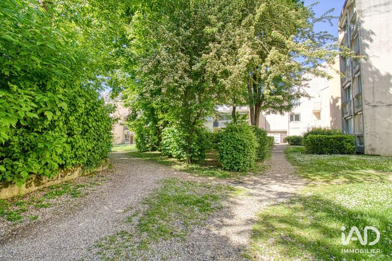 Appartement - 122 m² - 6 pièces