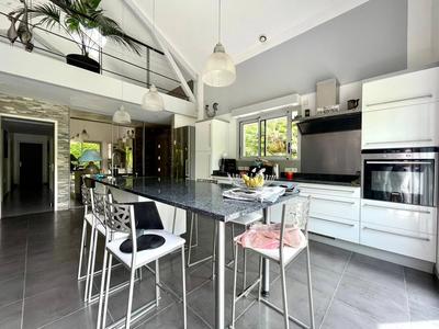 Maison - 157 m² - 6 pièces