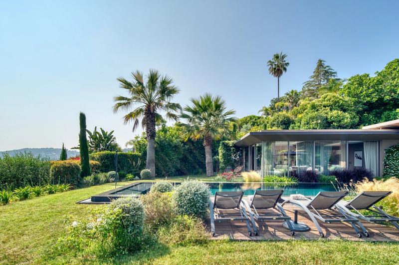 Villa - 335 m² - 7 pièces