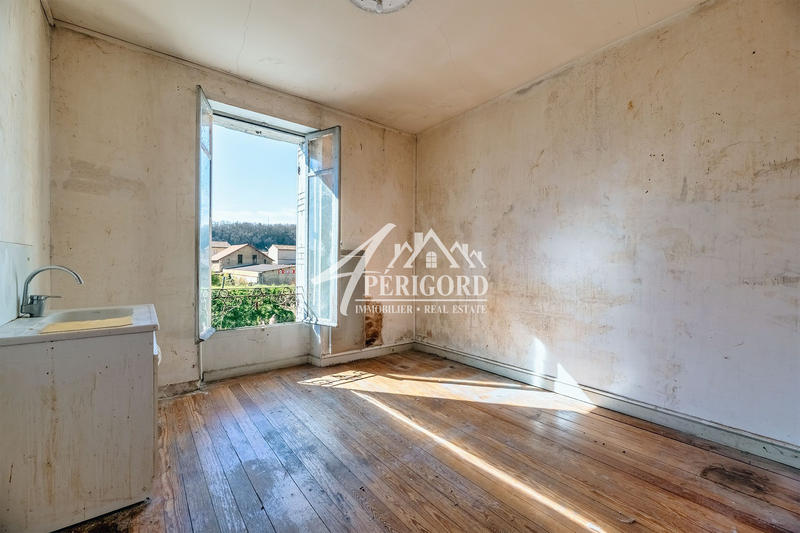 Maison - 311 m² - 15 pièces